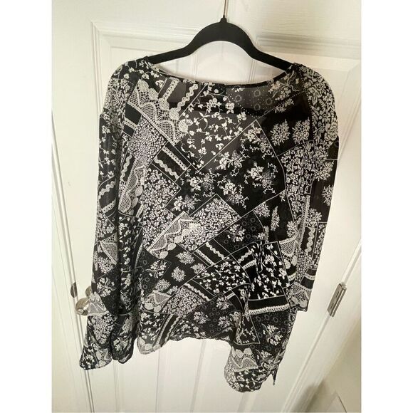 Fashion Bug women’s blouse size 30/32 black white - Picture 2 of 6